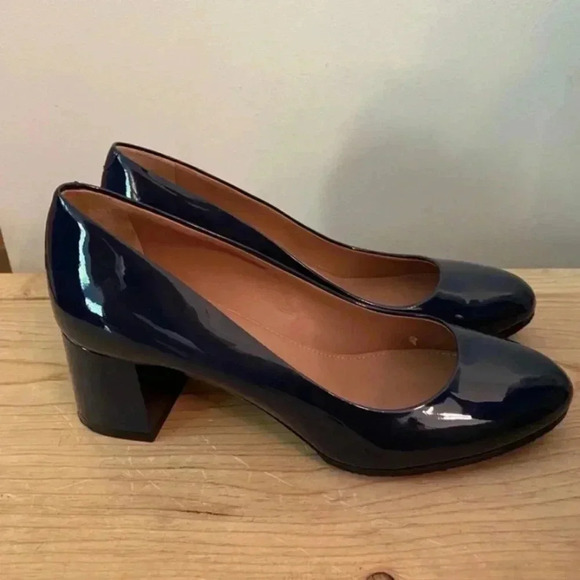 Hugo Boss Womens Patent Leather Heels - Picture 4 of 9